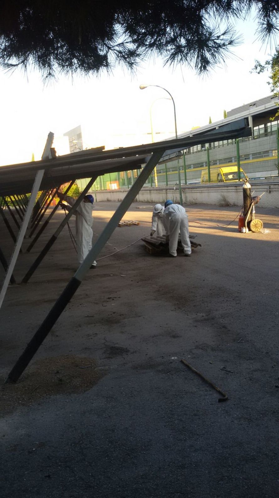 Trabajos con Amianto: Especialidades de DMM Demoliciones Trabajos con Amianto: Especialidades de DMM Demoliciones