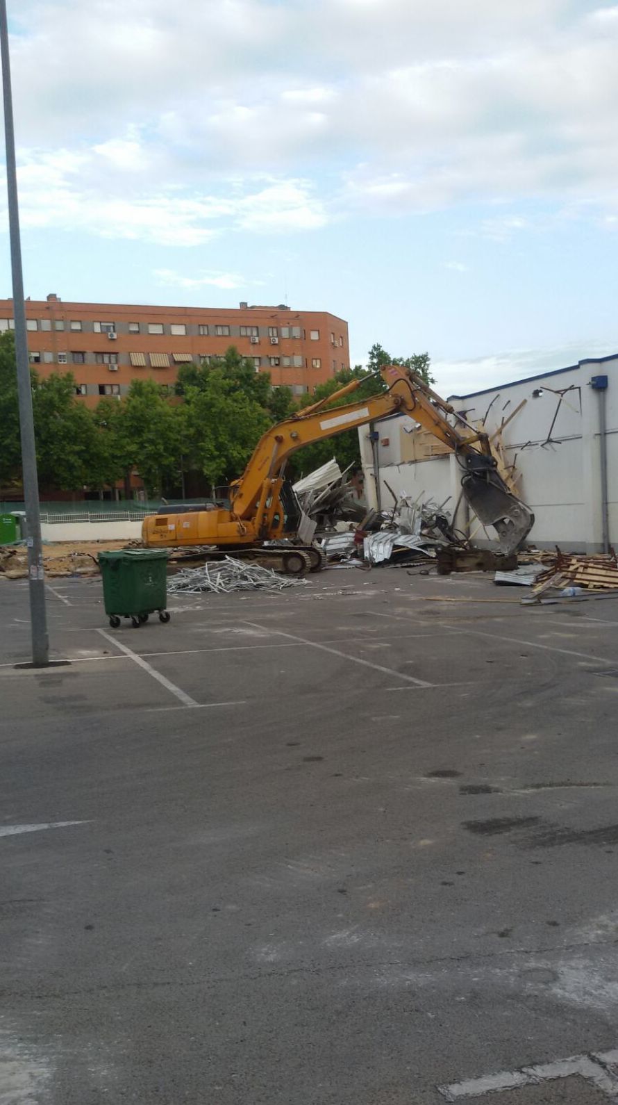 Derribos y Demoliciones: Especialidades de DMM Demoliciones Derribos y Demoliciones: Especialidades de DMM Demoliciones