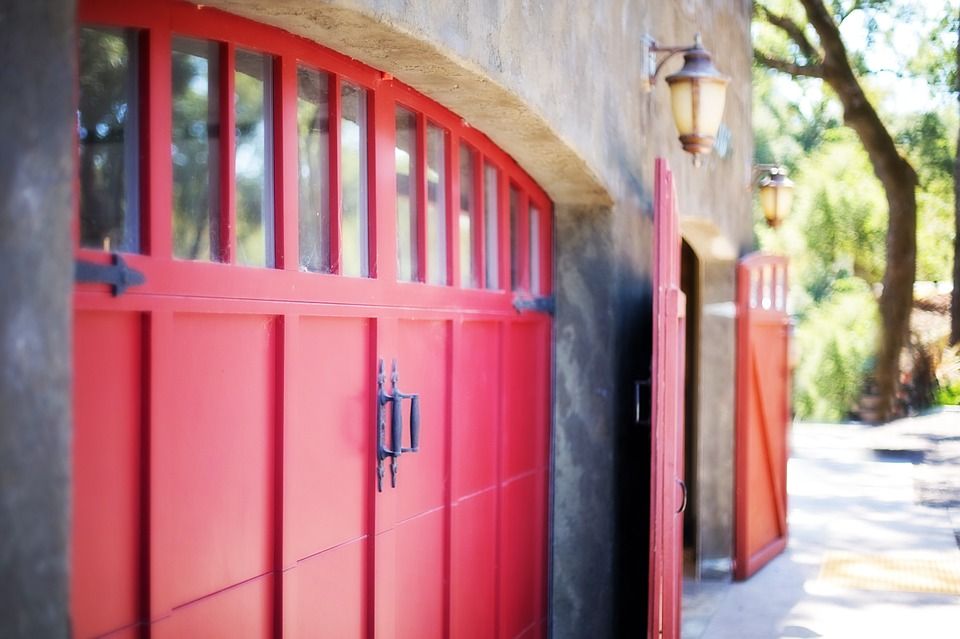 Puertas de calle: Servicios de Thicorca Puertas de calle: Servicios de Thicorca