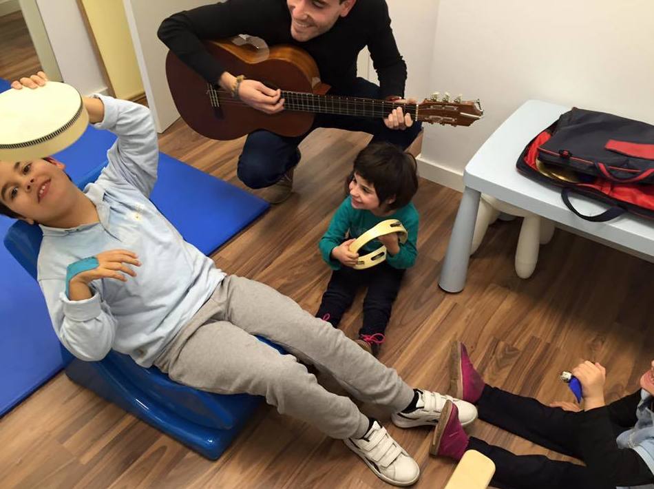 MUSICOTERAPIA MUSICOTERAPIA