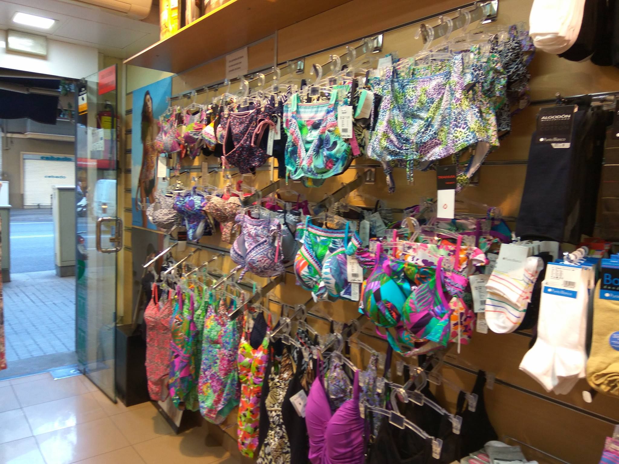 Trajes de Baño: Productos y Servicios de Llenceria Íntima Antonia Navarro Trajes de Baño: Productos y Servicios de Llenceria Íntima Antonia Navarro