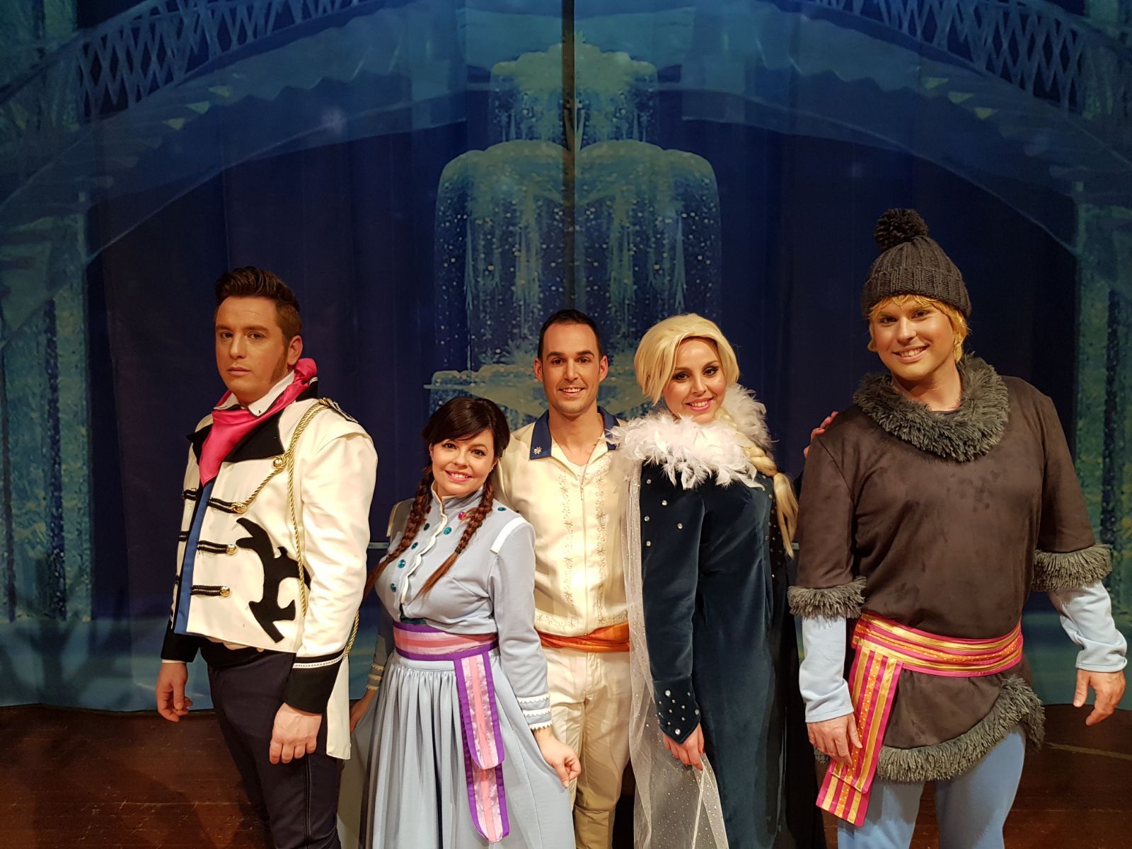 La aventura en concierto - Tributo Frozen: Catálogo de actuaciones de ESPECTÁCULOS CLAP CLAP PRODUCCIONES, MÚSICA, TEATRO Y MUCHO MÁS La aventura en concierto - Tributo Frozen: Catálogo de actuaciones de ESPECTÁCULOS CLAP CLAP PRODUCCIONES, MÚSICA, TEATRO Y MUCHO MÁS
