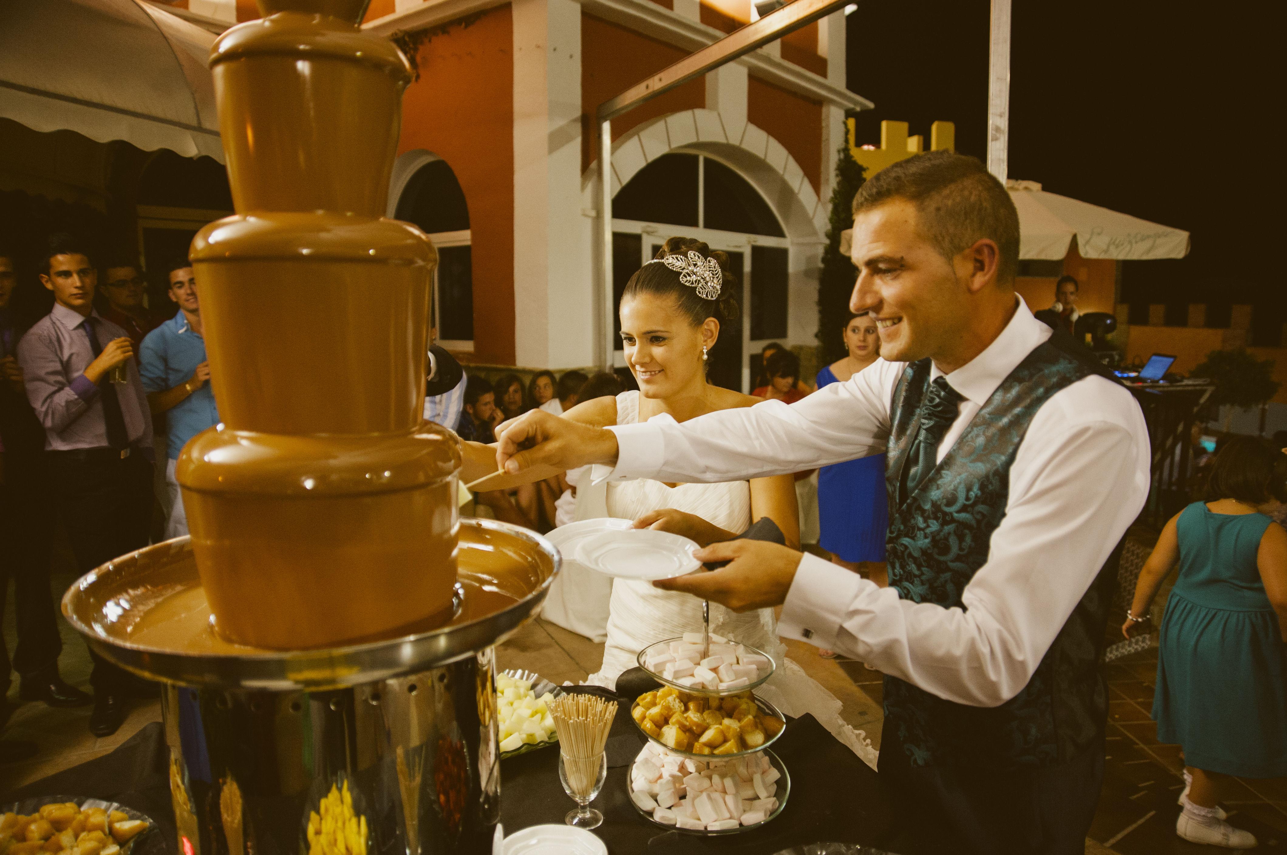 Fondú de Chocolate: Servicios de Balcones de Bentomiz Fondú de Chocolate: Servicios de Balcones de Bentomiz