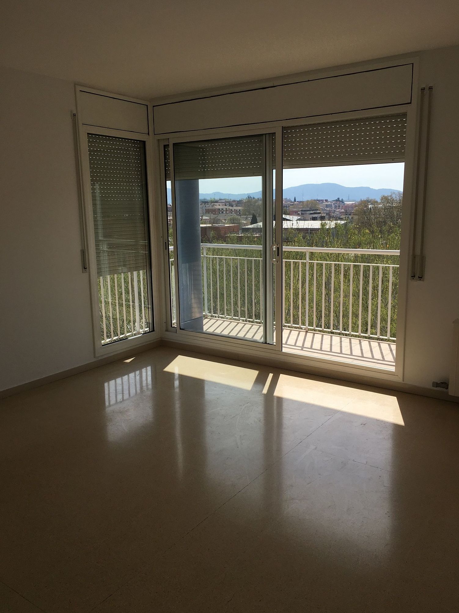 Venta de piso en Polinya: Reformas Inmobiliaria de Lams. Reformas y Servicios Inmobiliarios Venta de piso en Polinya: Reformas Inmobiliaria de Lams. Reformas y Servicios Inmobiliarios