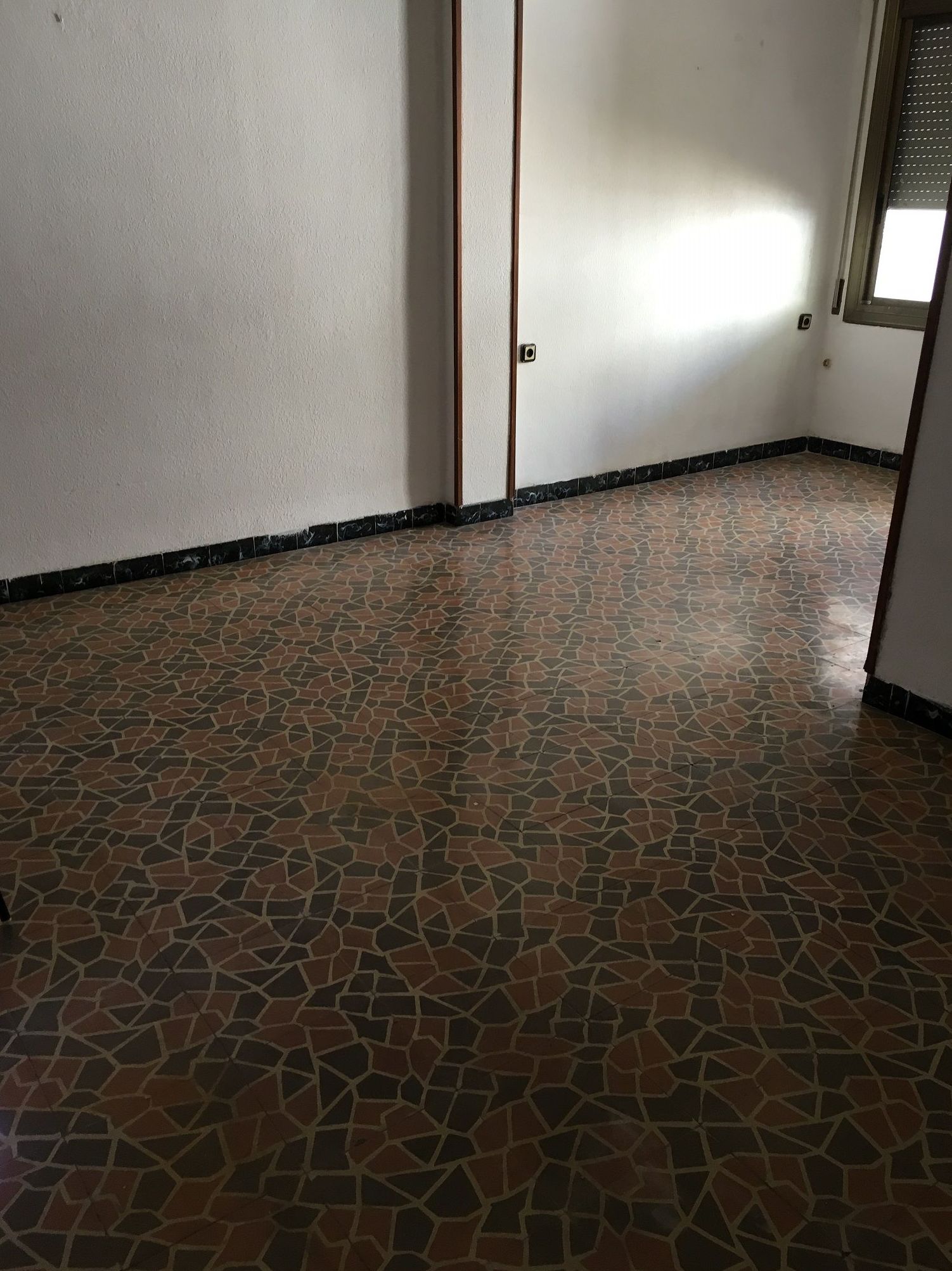 GRAN OPORTUNIDAD PARA 3 FAMILIAS !!: Reformas Inmobiliaria de Lams. Reformas y Servicios Inmobiliarios GRAN OPORTUNIDAD PARA 3 FAMILIAS !!: Reformas Inmobiliaria de Lams. Reformas y Servicios Inmobiliarios