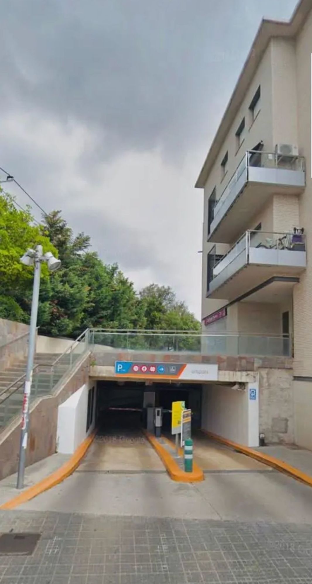 Plaza de garaje en Sant Cugat: Reformas Inmobiliaria de Lams. Reformas y Servicios Inmobiliarios Plaza de garaje en Sant Cugat: Reformas Inmobiliaria de Lams. Reformas y Servicios Inmobiliarios