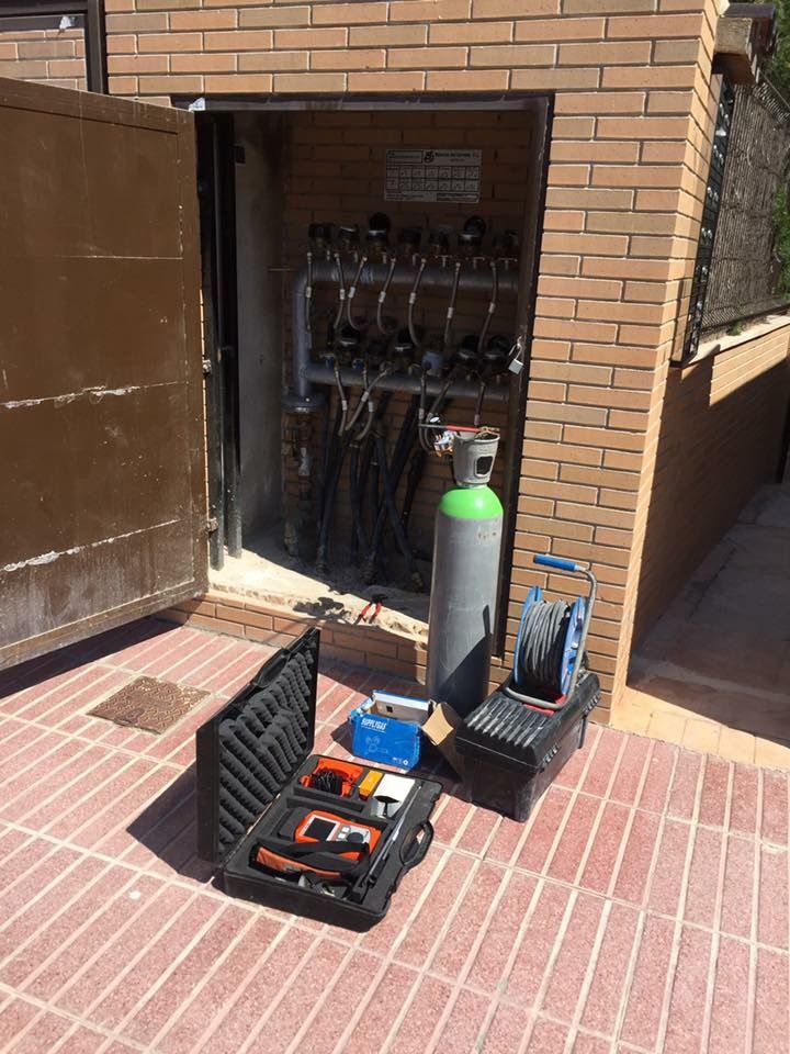 Localización de fugas de agua con gas traza: Nuestros servicios de J.A. Fontaneros Localización de fugas de agua con gas traza: Nuestros servicios de J.A. Fontaneros