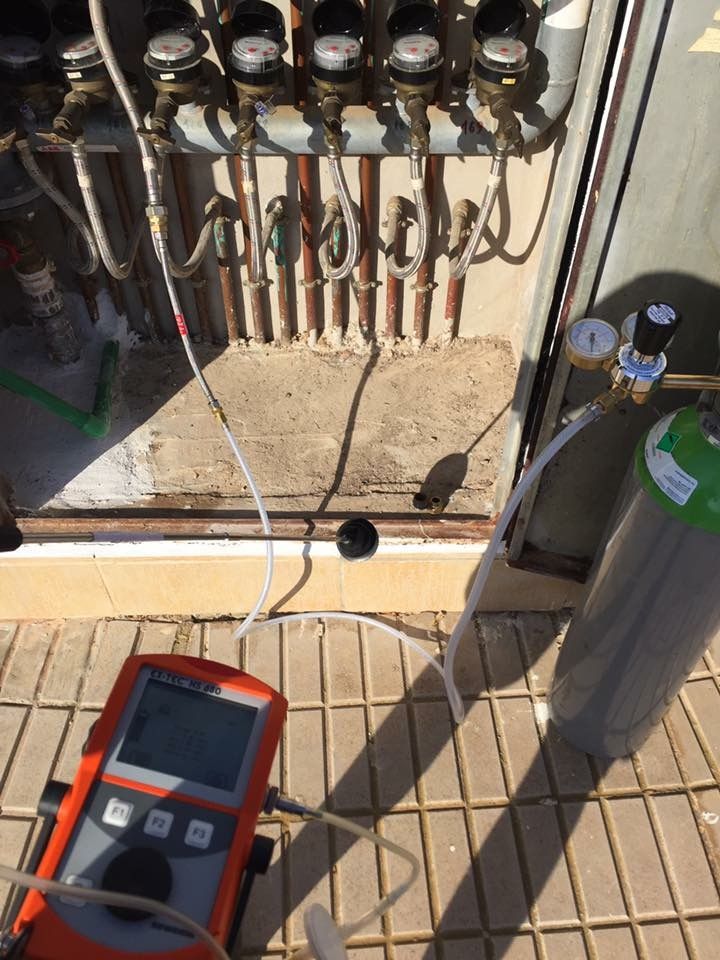Localización de fugas de agua con gas traza: Nuestros servicios de J.A. Fontaneros Localización de fugas de agua con gas traza: Nuestros servicios de J.A. Fontaneros