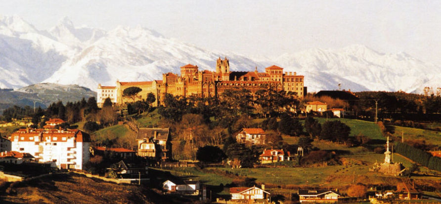 Desde nuestro cámping se puede visitar la localidad de Comillas