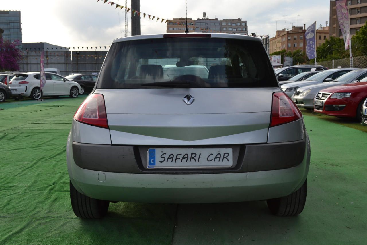 Renault Megane 1.5dCi Confort Expression 105 eco2: Nuestros coches de Safari Car Renault Megane 1.5dCi Confort Expression 105 eco2: Nuestros coches de Safari Car