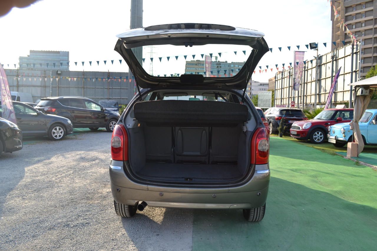 Citroen Xsara Picasso 1.6HDi Exclusive 07 92: Nuestros coches de Safari Car Citroen Xsara Picasso 1.6HDi Exclusive 07 92: Nuestros coches de Safari Car