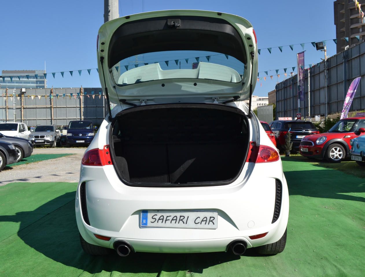 SEAT León León 2.0 TSI FR: Nuestros coches de Safari Car SEAT León León 2.0 TSI FR: Nuestros coches de Safari Car