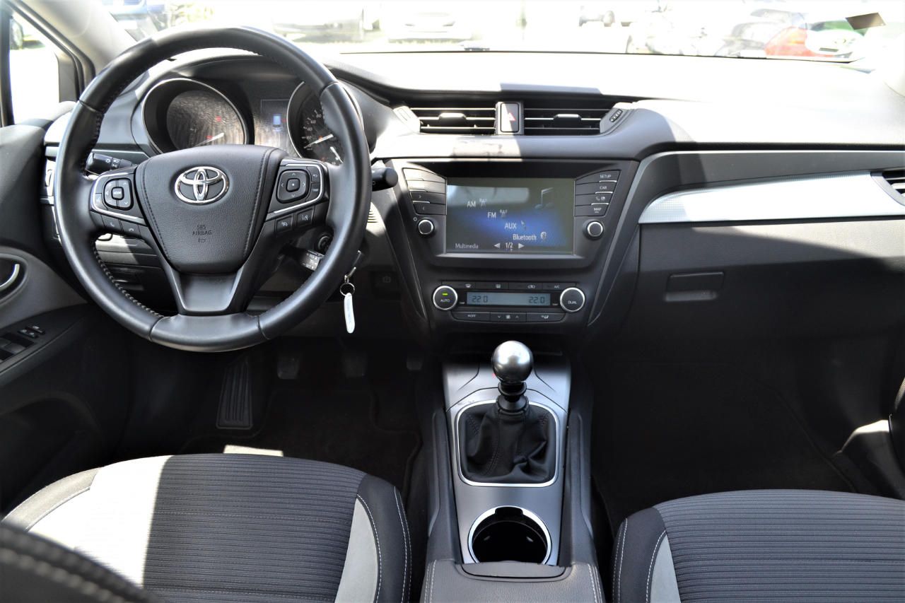 Toyota Avensis TS 150D Advance: Nuestros coches de Safari Car Toyota Avensis TS 150D Advance: Nuestros coches de Safari Car