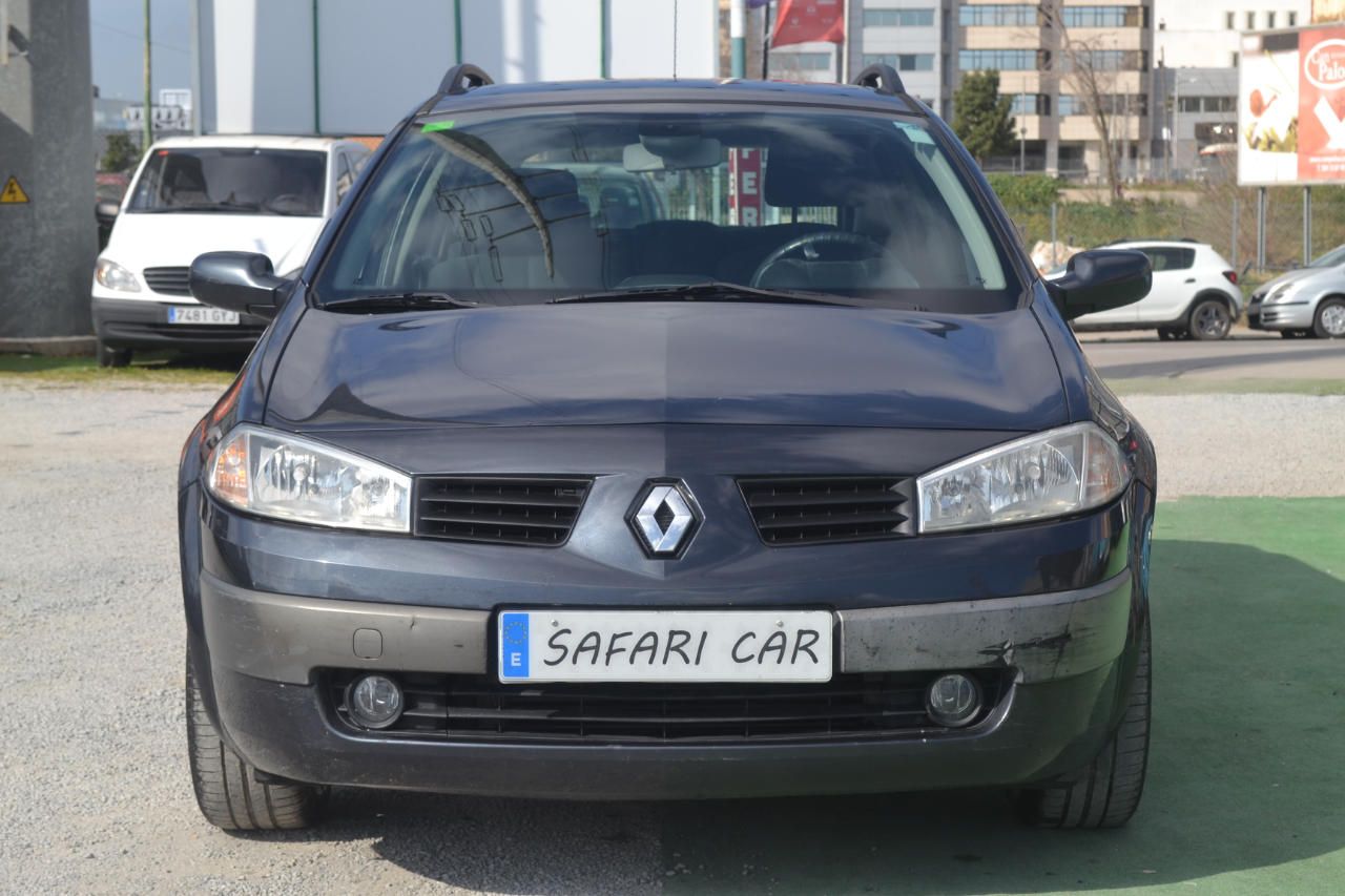 Renault Mégane Sedán 1.5DCI Confort Authentique 100: Nuestros coches de Safari Car Renault Mégane Sedán 1.5DCI Confort Authentique 100: Nuestros coches de Safari Car