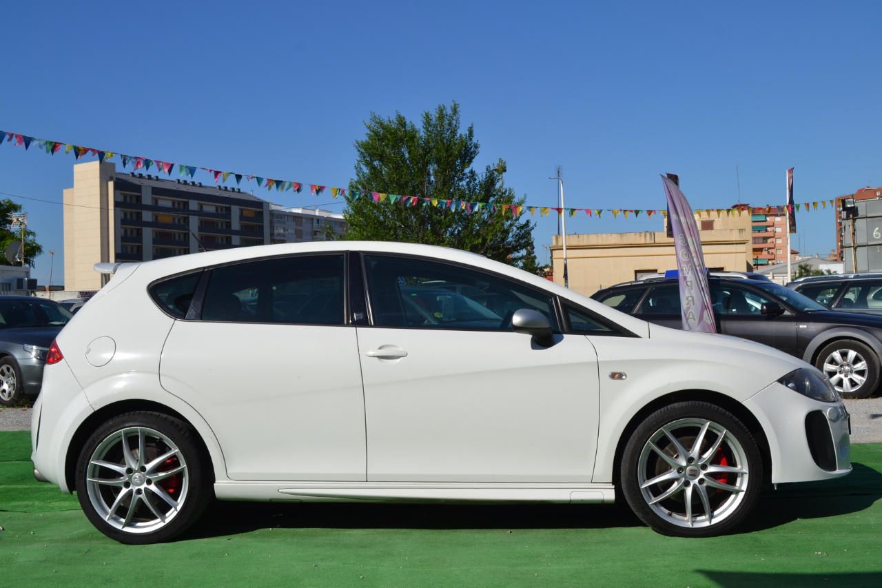 SEAT León León 2.0 TSI FR: Nuestros coches de Safari Car SEAT León León 2.0 TSI FR: Nuestros coches de Safari Car