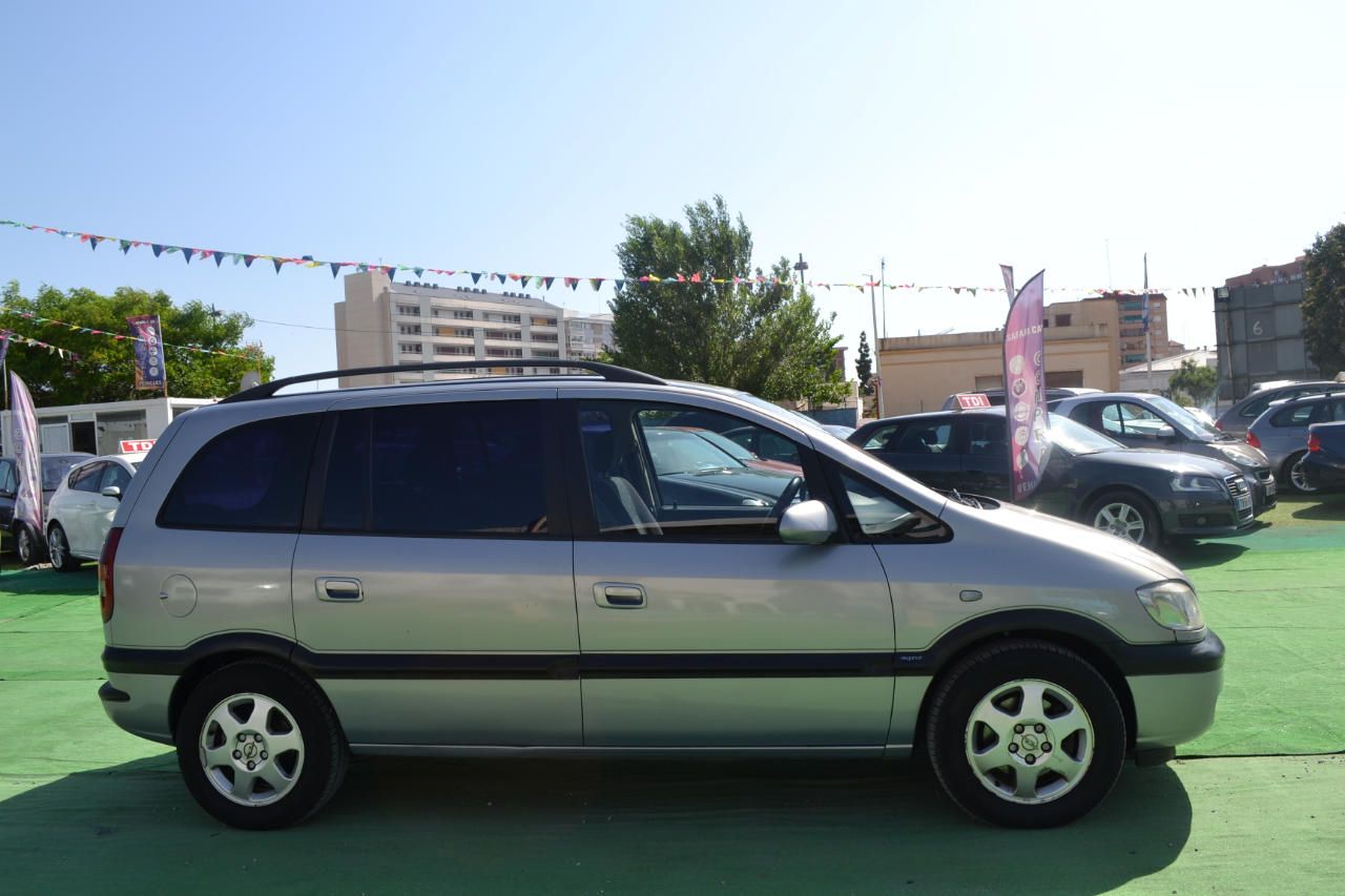 Opel Zafira 2.0Dti 16v Comfort: Nuestros coches de Safari Car Opel Zafira 2.0Dti 16v Comfort: Nuestros coches de Safari Car