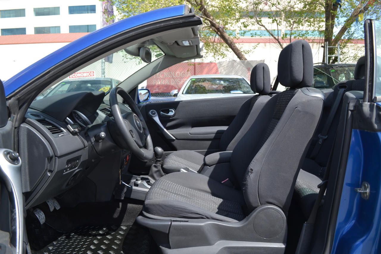 Renault Megane C.C. 1.9DCi Confort Dynamique: Nuestros coches de Safari Car Renault Megane C.C. 1.9DCi Confort Dynamique: Nuestros coches de Safari Car