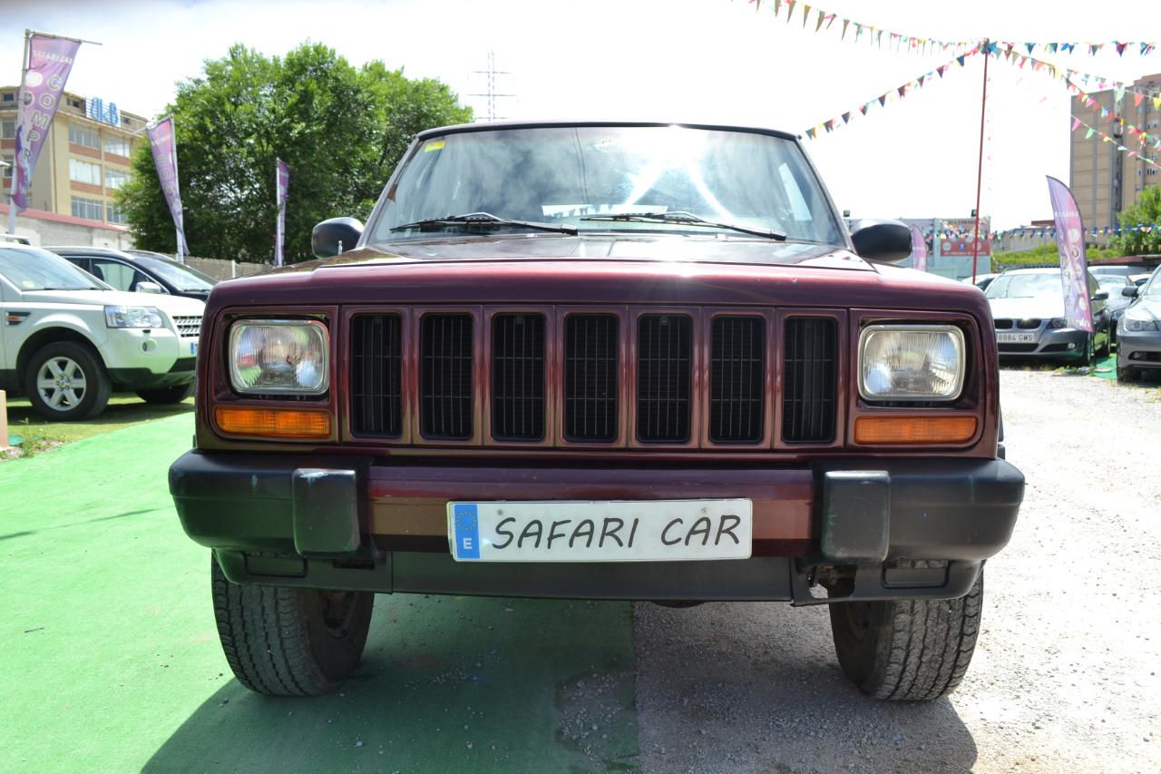 Jeep Cherokee 2.5TD Limited: Nuestros coches de Safari Car Jeep Cherokee 2.5TD Limited: Nuestros coches de Safari Car