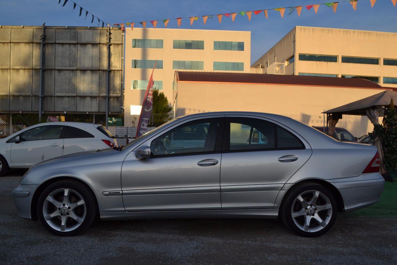 Mercedes-Benz C 180 K Sport Edition: Nuestros coches de Safari Car Mercedes-Benz C 180 K Sport Edition: Nuestros coches de Safari Car