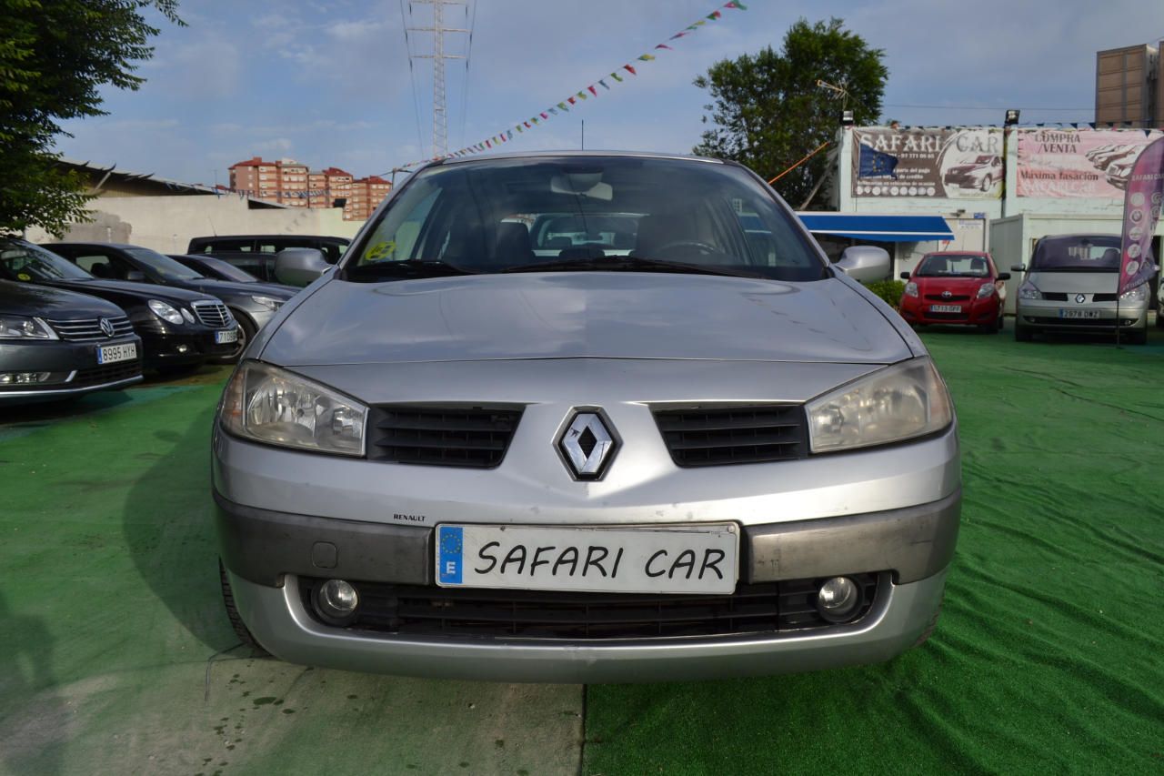 Renault Megane 1.5dCi Confort Expression 105 eco2: Nuestros coches de Safari Car Renault Megane 1.5dCi Confort Expression 105 eco2: Nuestros coches de Safari Car