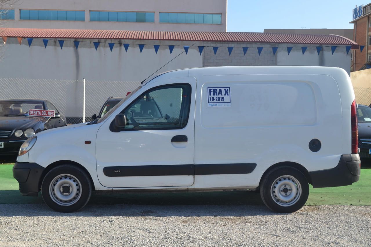 Renault Kangoo 1.9D Confort 65: Nuestros coches de Safari Car Renault Kangoo 1.9D Confort 65: Nuestros coches de Safari Car