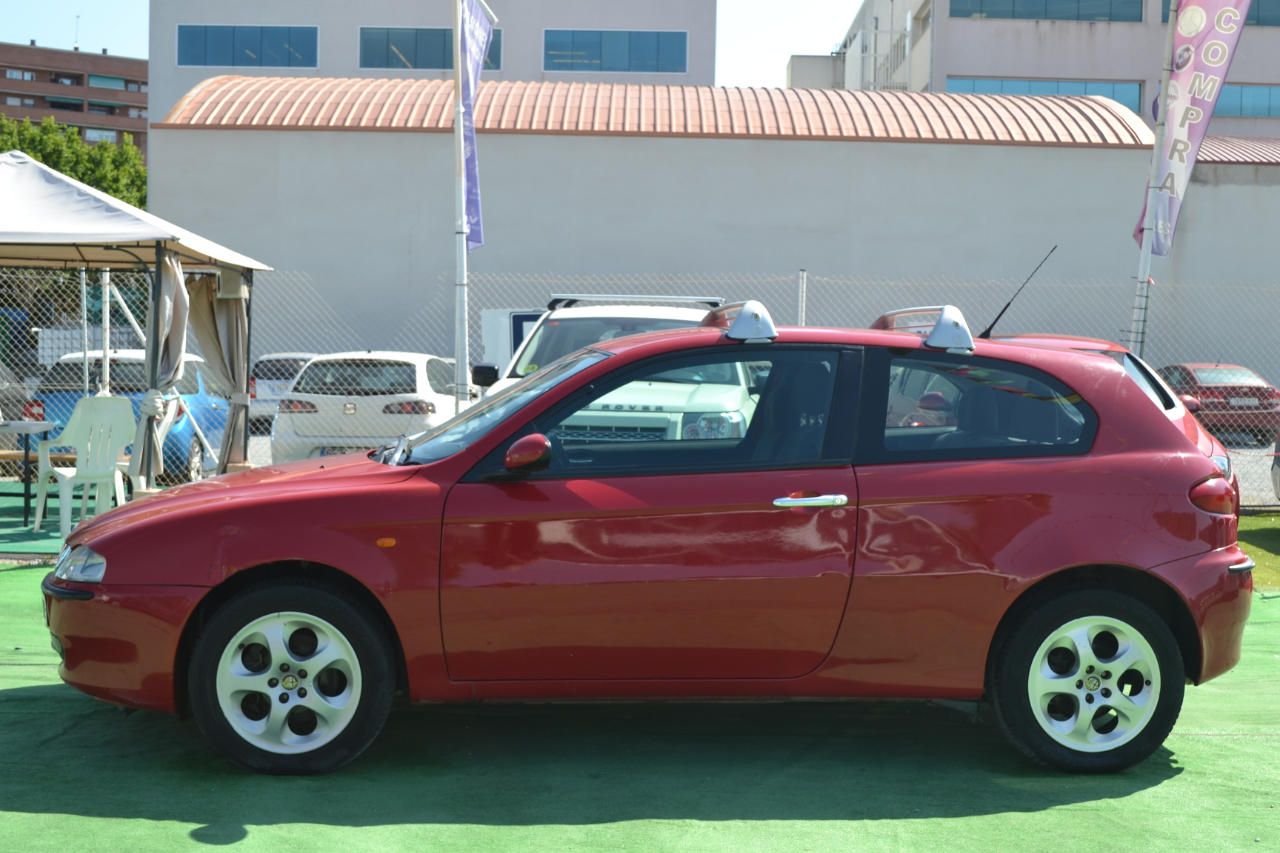 Alfa Romeo 147 1.9 JTD Distinctive: Nuestros coches de Safari Car Alfa Romeo 147 1.9 JTD Distinctive: Nuestros coches de Safari Car