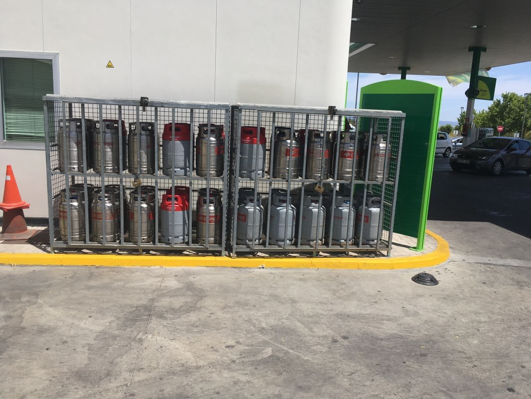 Venta de bombonas de butano: Servicios de Estación de servicio BP Bencir Venta de bombonas de butano: Servicios de Estación de servicio BP Bencir