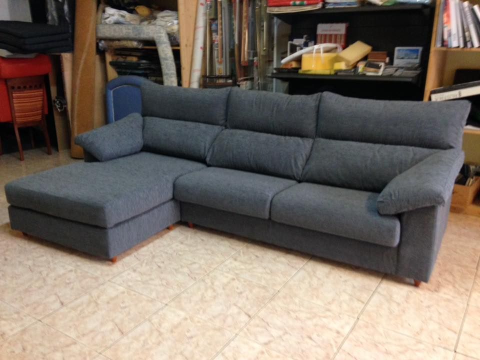 Tapicería de muebles y sofás: Servicios de Tapisseria Vallbona Tapicería de muebles y sofás: Servicios de Tapisseria Vallbona
