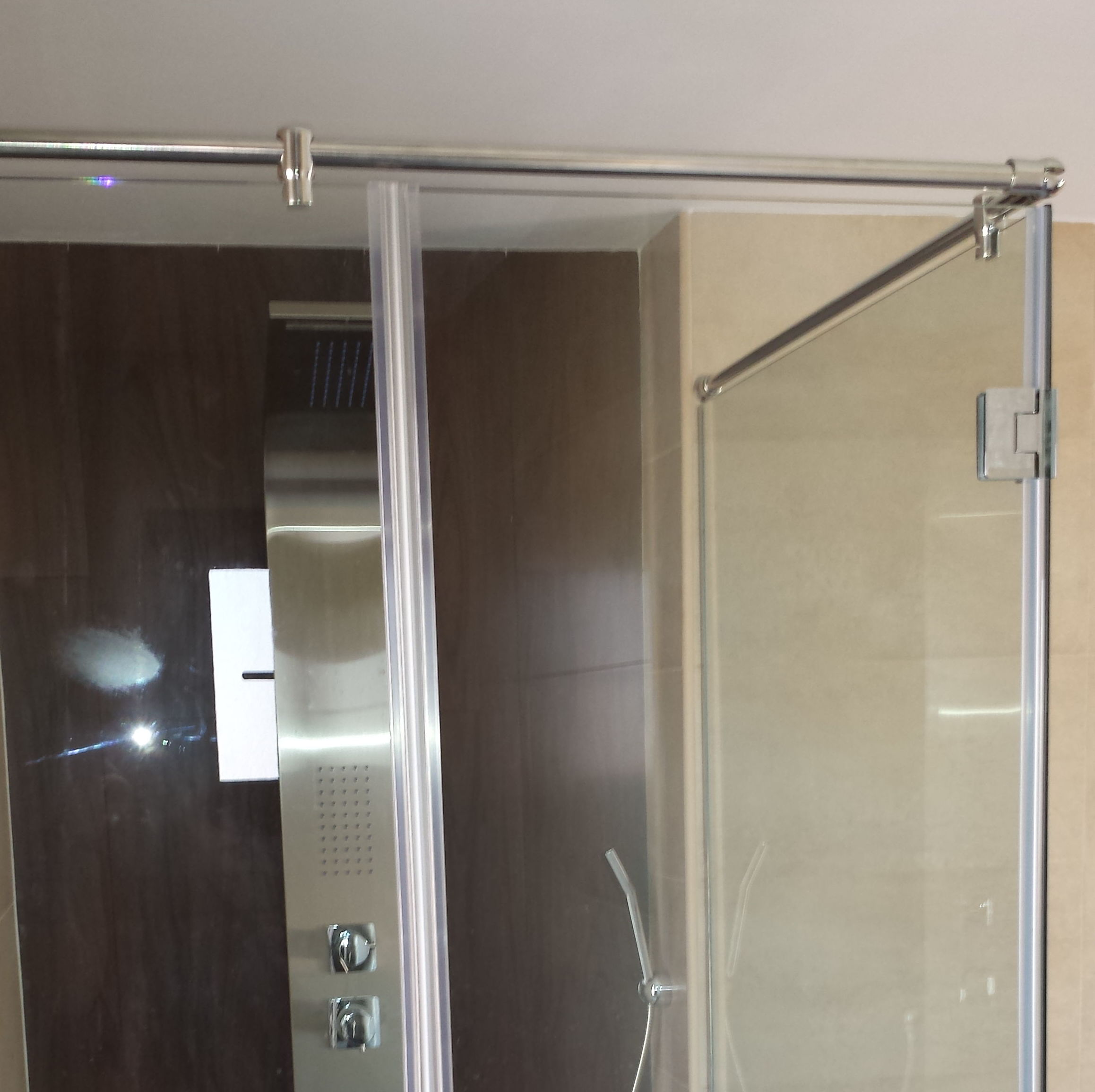 Mamparas de baño: Servicios de Cristalería Adorna Mamparas de baño: Servicios de Cristalería Adorna