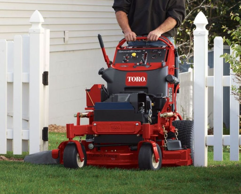Cortacesped GrandStand™ Stand-on Mower (74536TE): Productos y servicios de Maquiagri Cortacesped GrandStand™ Stand-on Mower (74536TE): Productos y servicios de Maquiagri