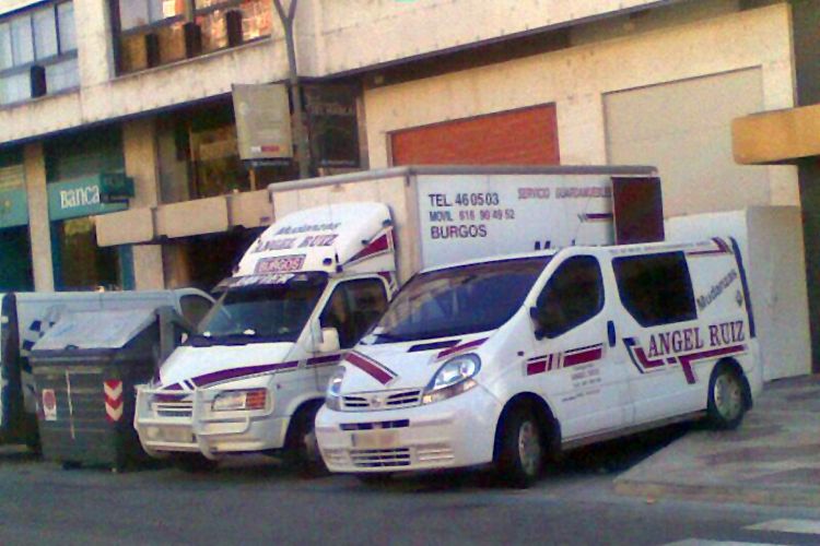 Camiones de mudanzas en Burgos