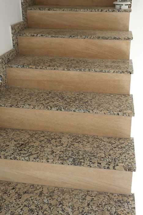 Escaleras y chimeneas: Servicios de Extremeña del Granito Escaleras y chimeneas: Servicios de Extremeña del Granito