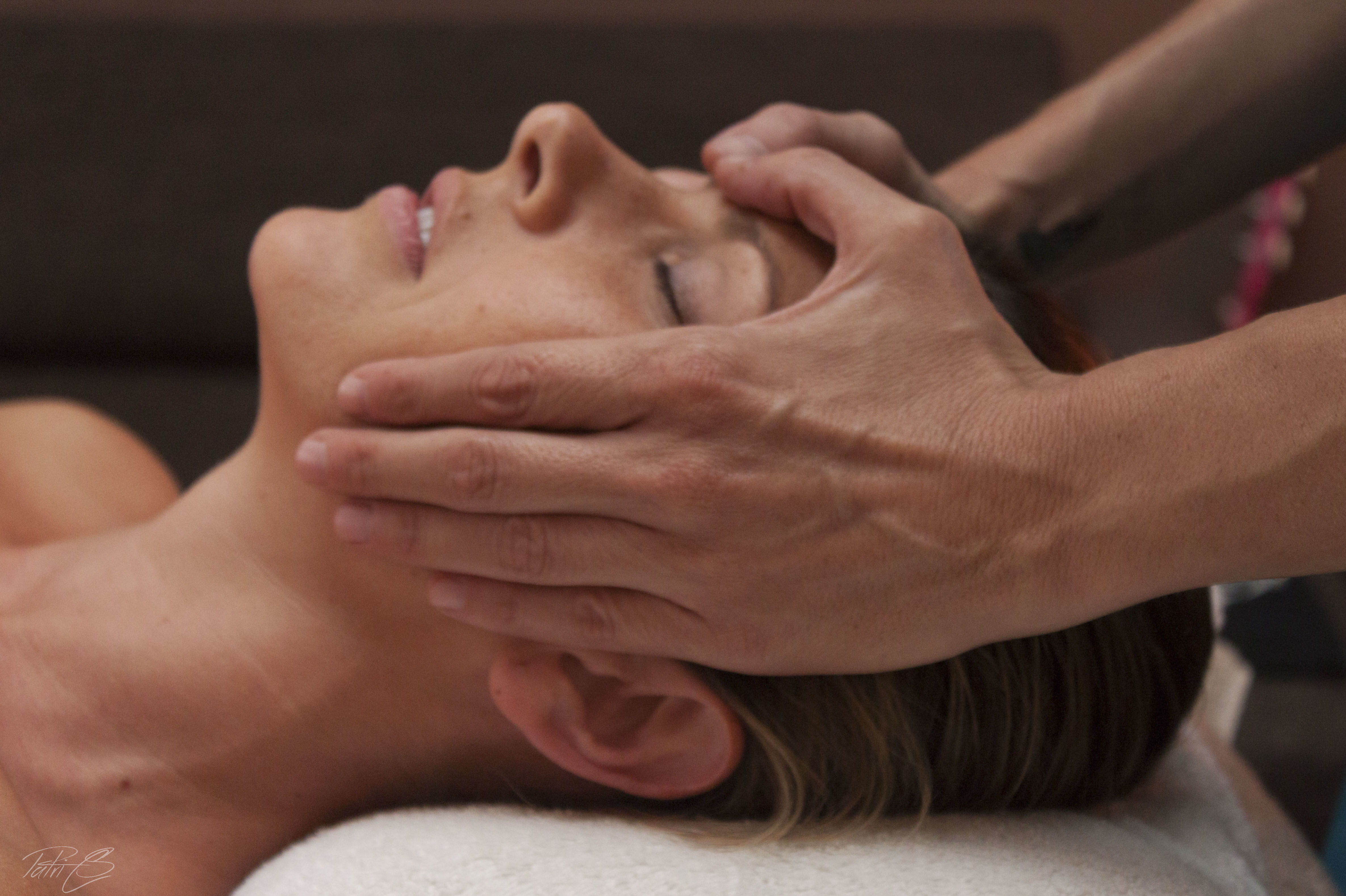 Higiene facial con aromaterapia: Terapias y actividades de Kumara Centro Holístico Higiene facial con aromaterapia: Terapias y actividades de Kumara Centro Holístico
