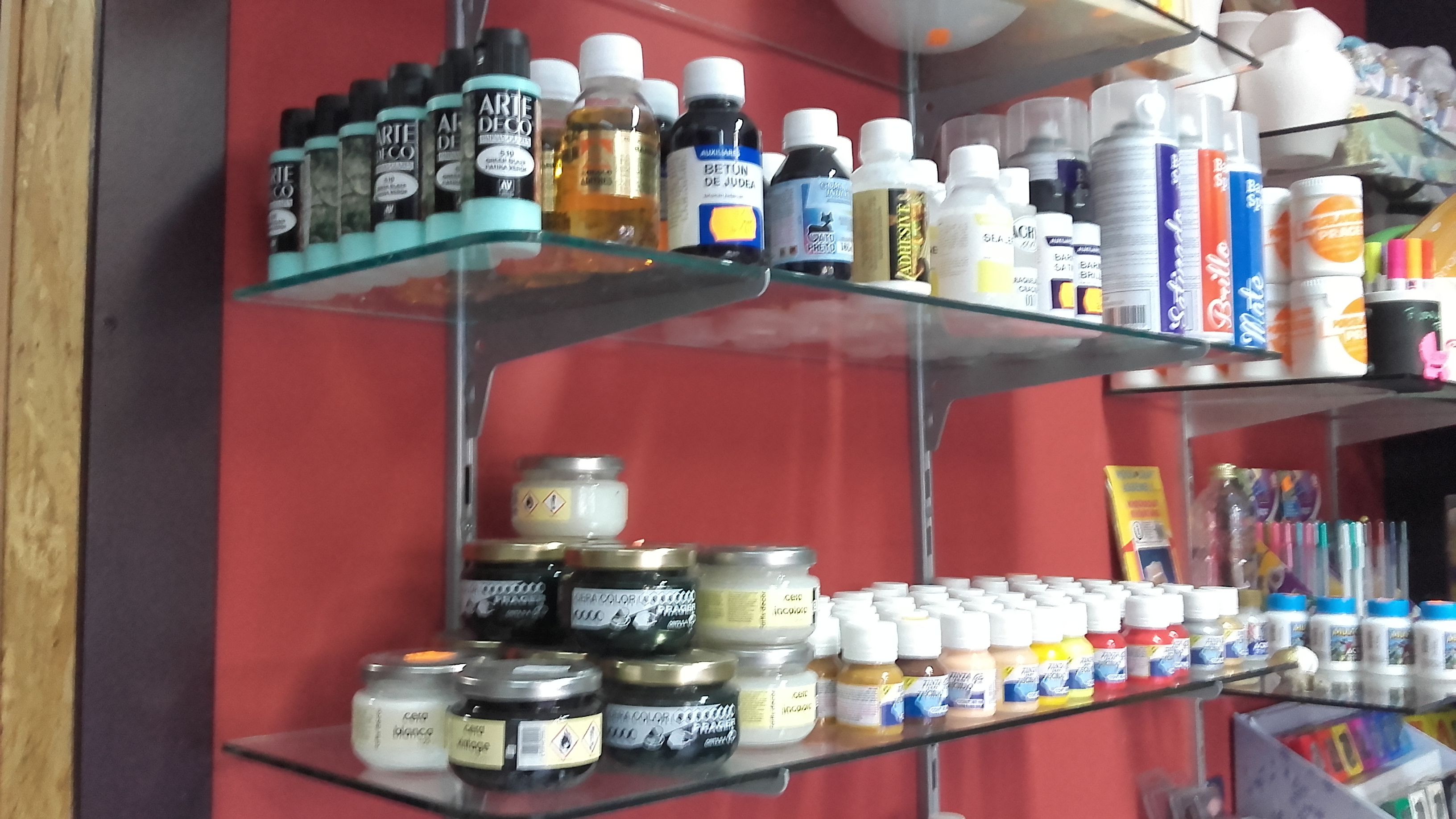 Manualidades: Productos y servicios de l'Art de les Mans Manualidades: Productos y servicios de l'Art de les Mans