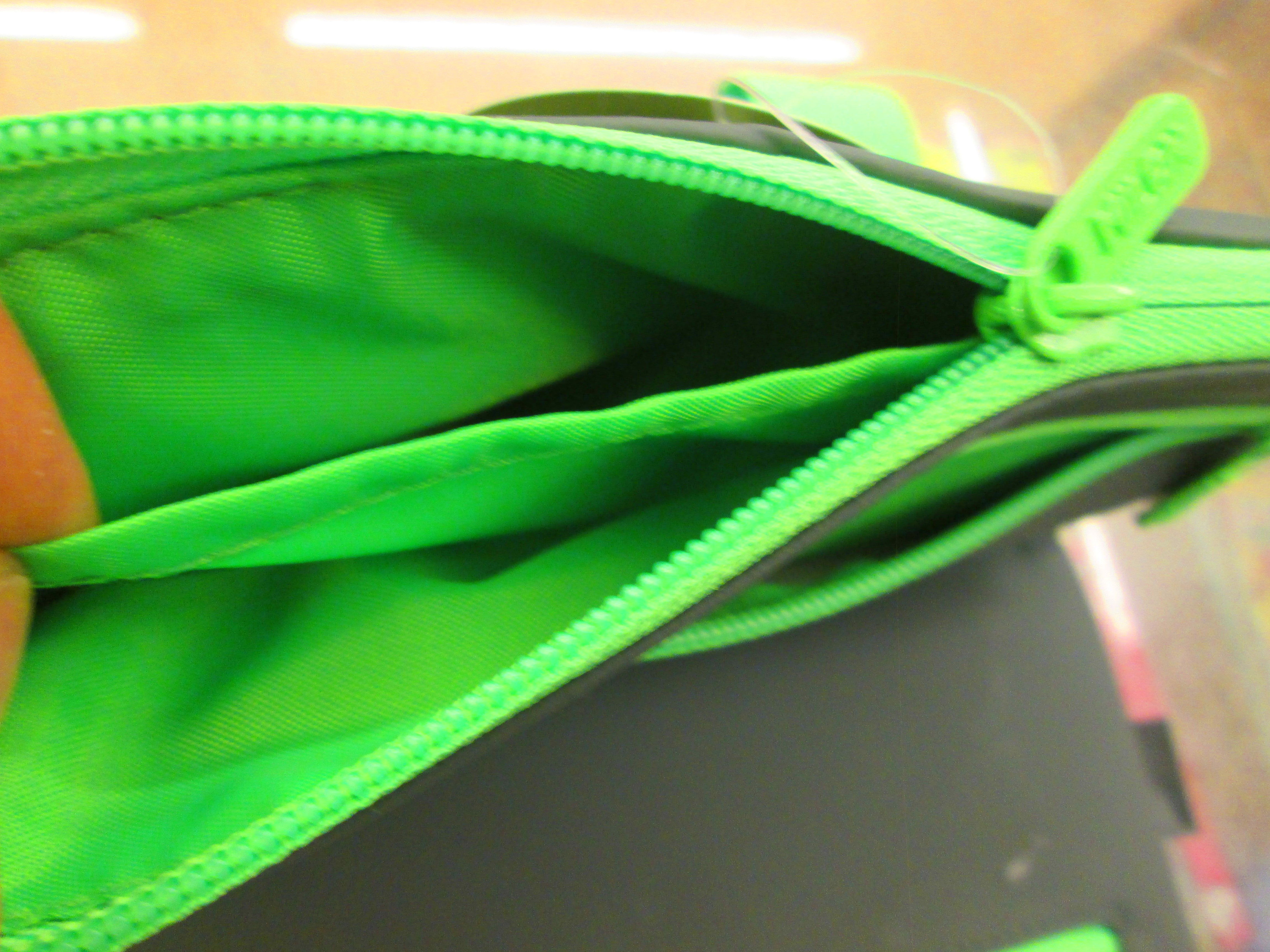 Portatodos seis compartimentos TOUCH FLUO VERDE Portatodos seis compartimentos TOUCH FLUO VERDE