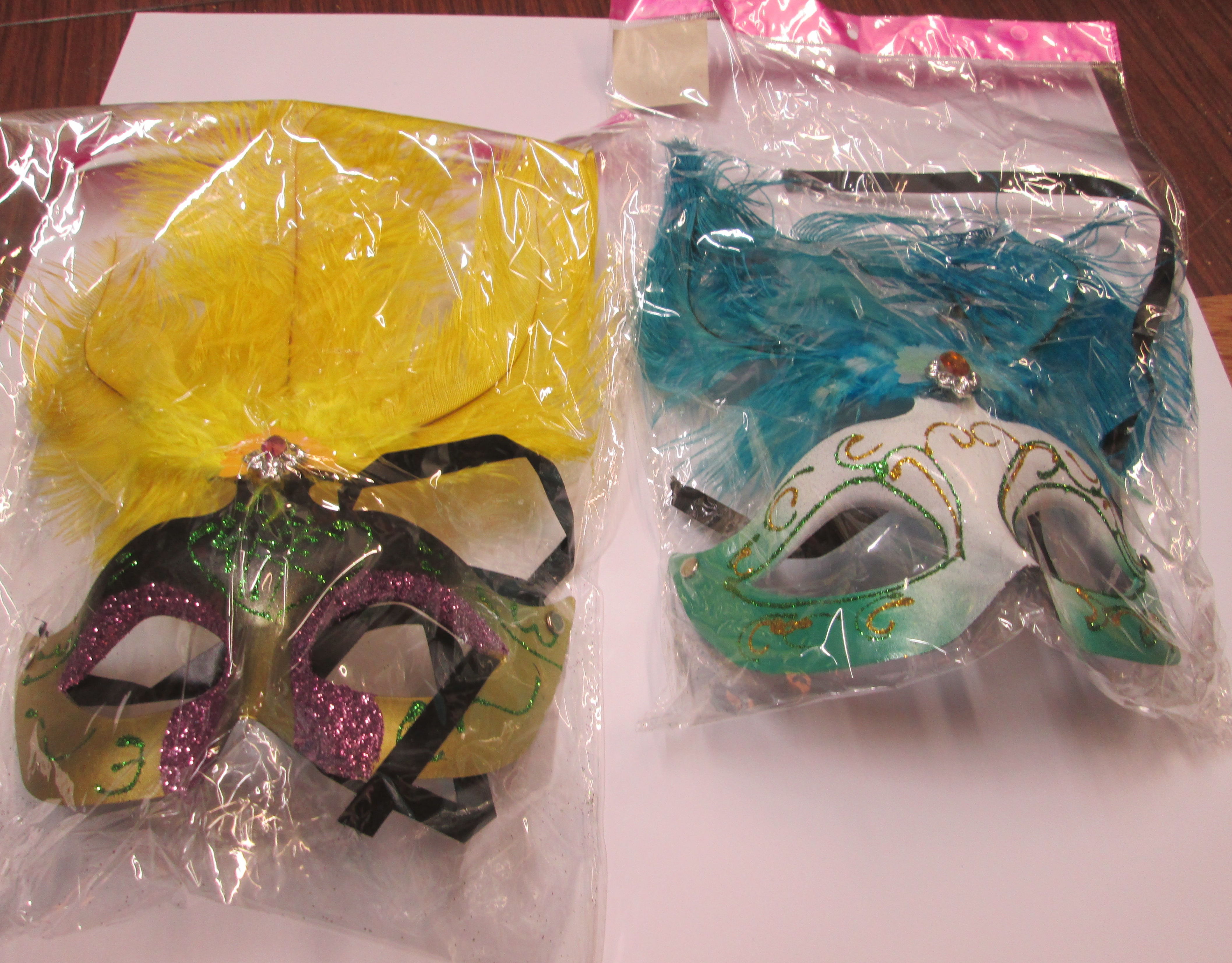 Máscaras plumas Máscaras plumas