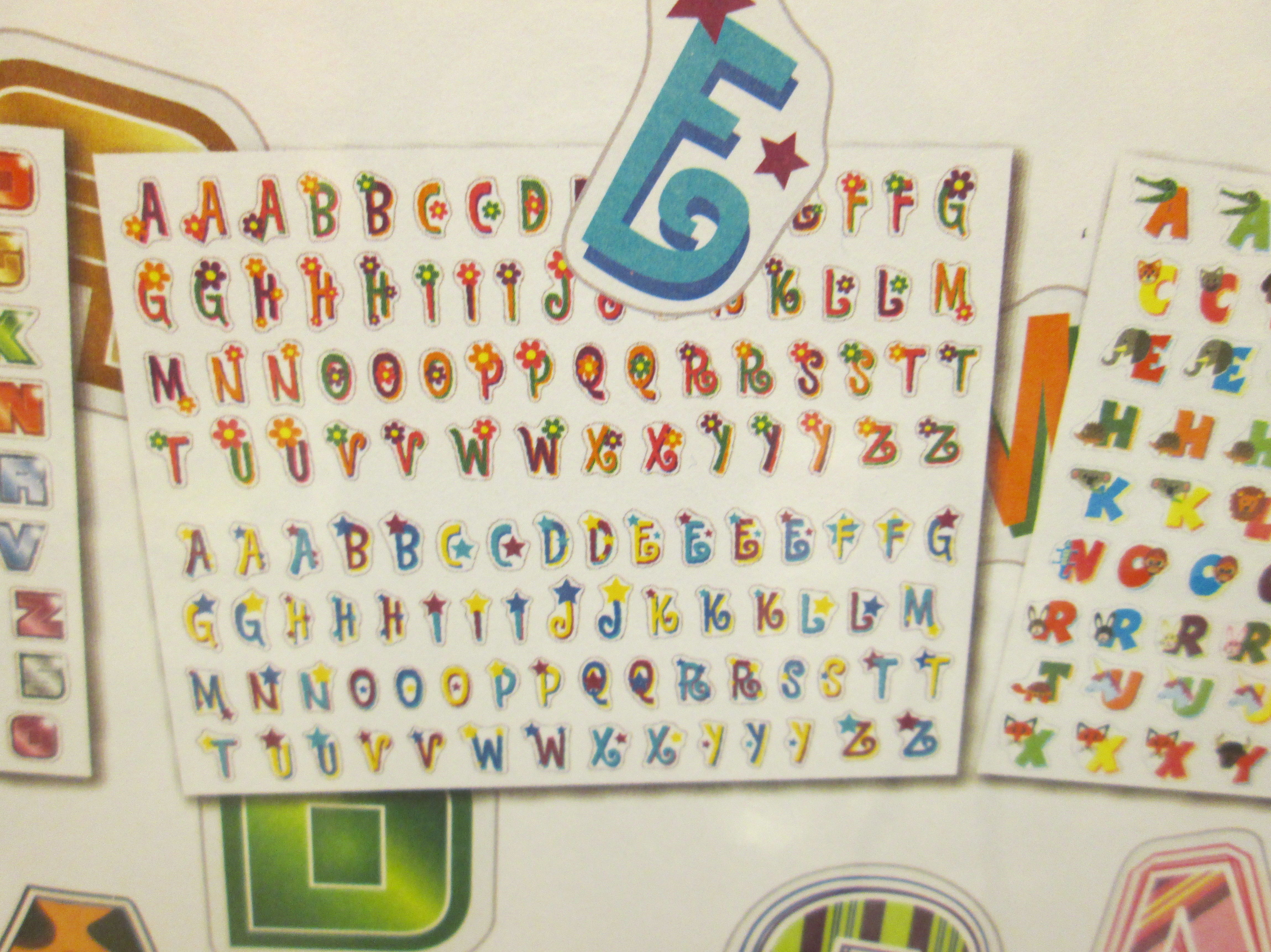 Pegatinas. Letras y números Pegatinas. Letras y números