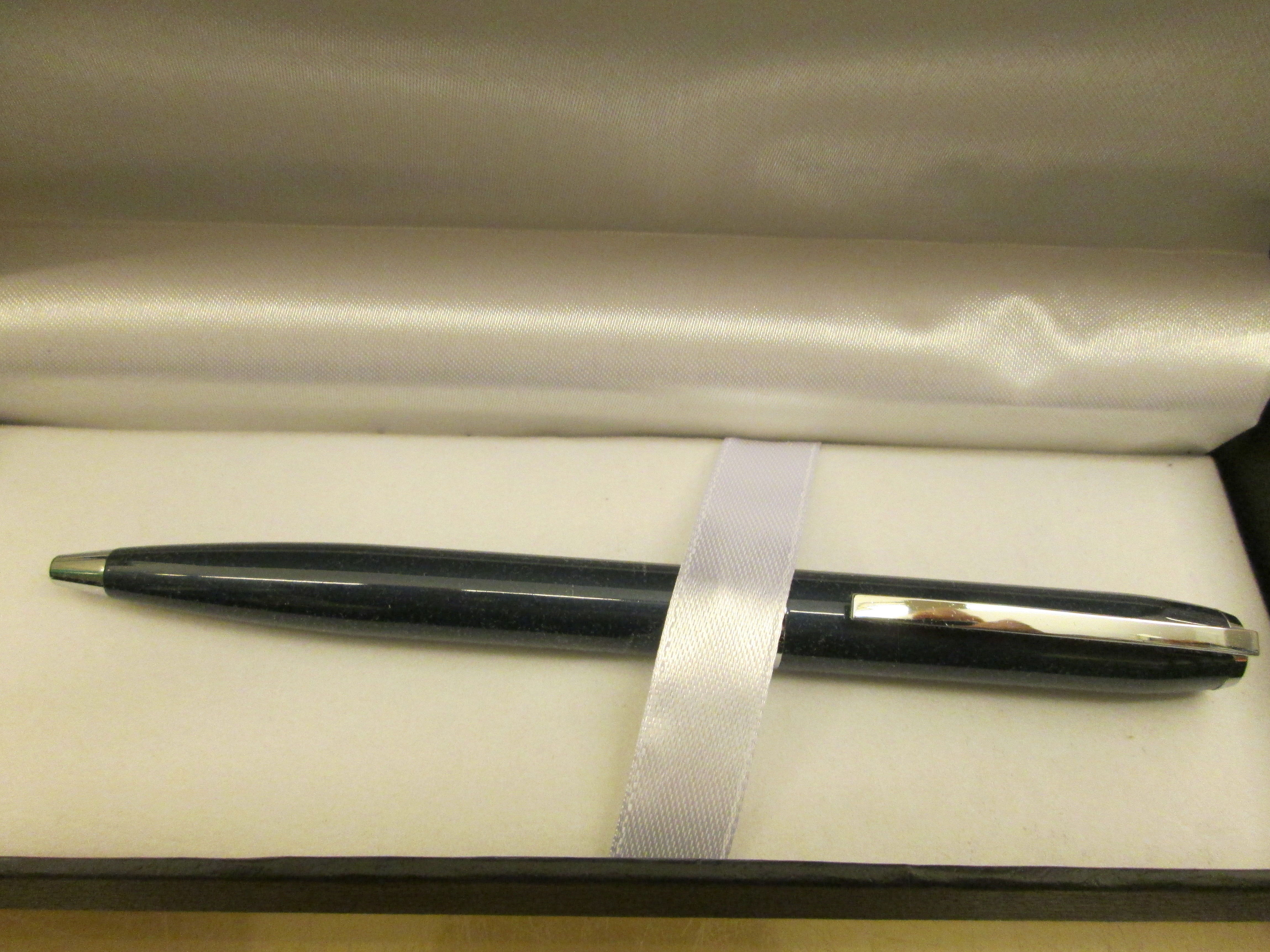 Bolígrafo regalo. Swing ejecutive metálico Bolígrafo regalo. Swing ejecutive metálico