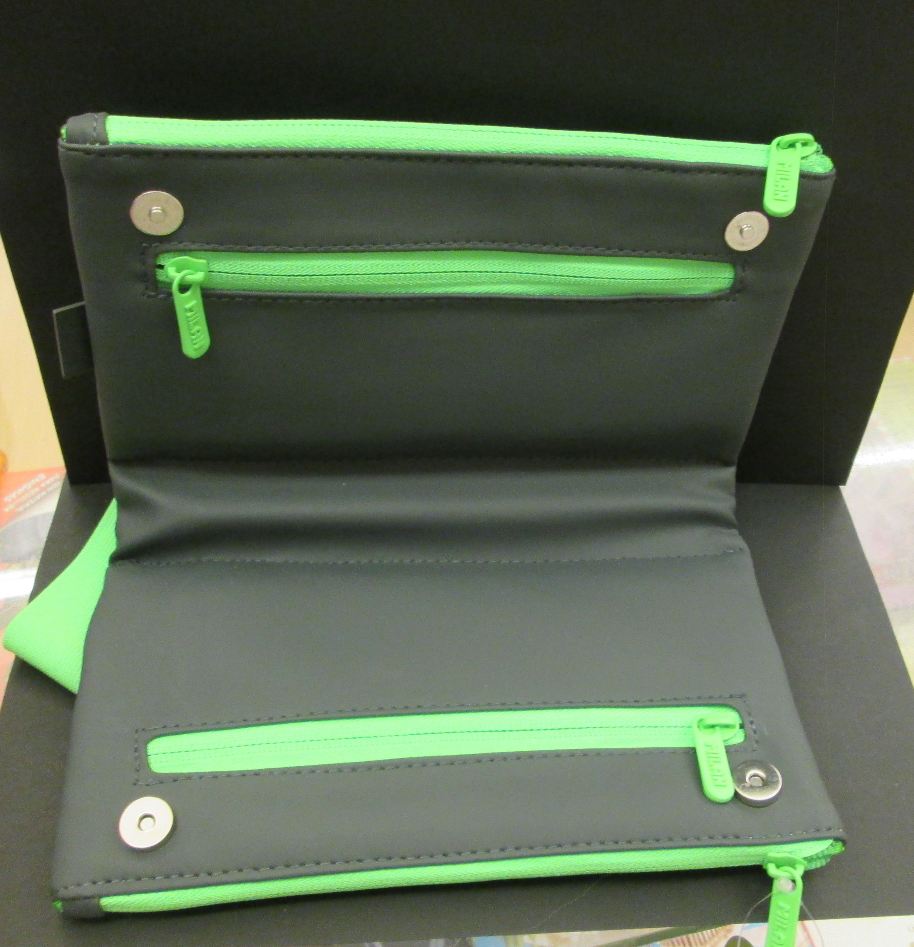 Portatodos seis compartimentos TOUCH FLUO VERDE Portatodos seis compartimentos TOUCH FLUO VERDE