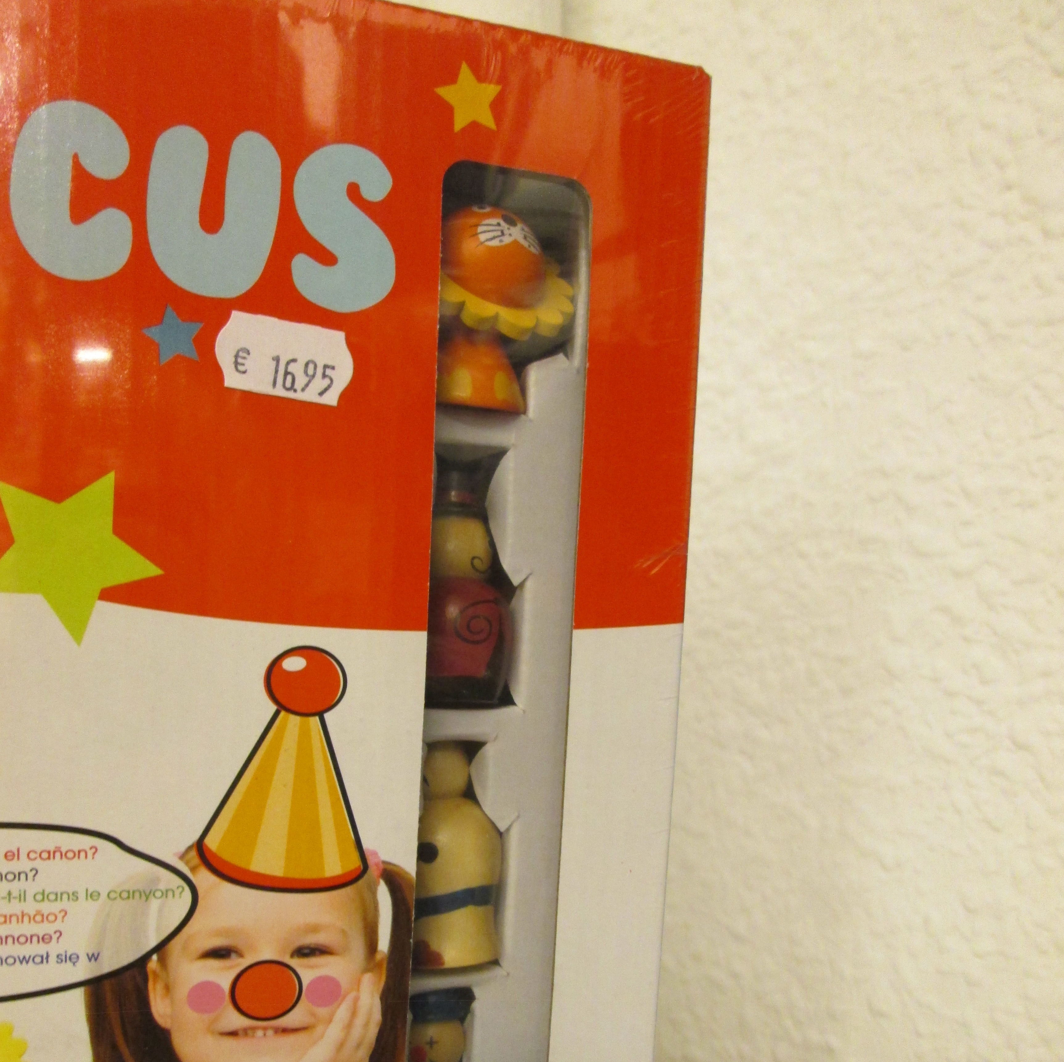 CIRCUS CIRCUS