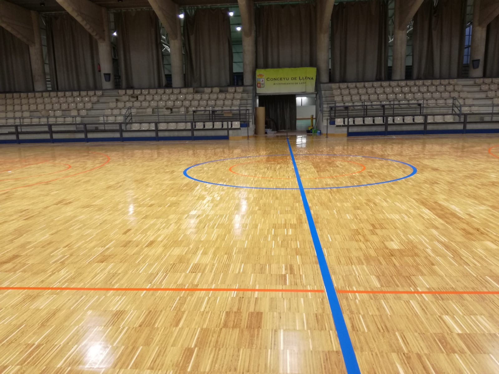 Parquet Industrial (Descuentos por volumen): de Suministros y/o instalación de tarimas y parquets Parquet Industrial (Descuentos por volumen): de Suministros y/o instalación de tarimas y parquets