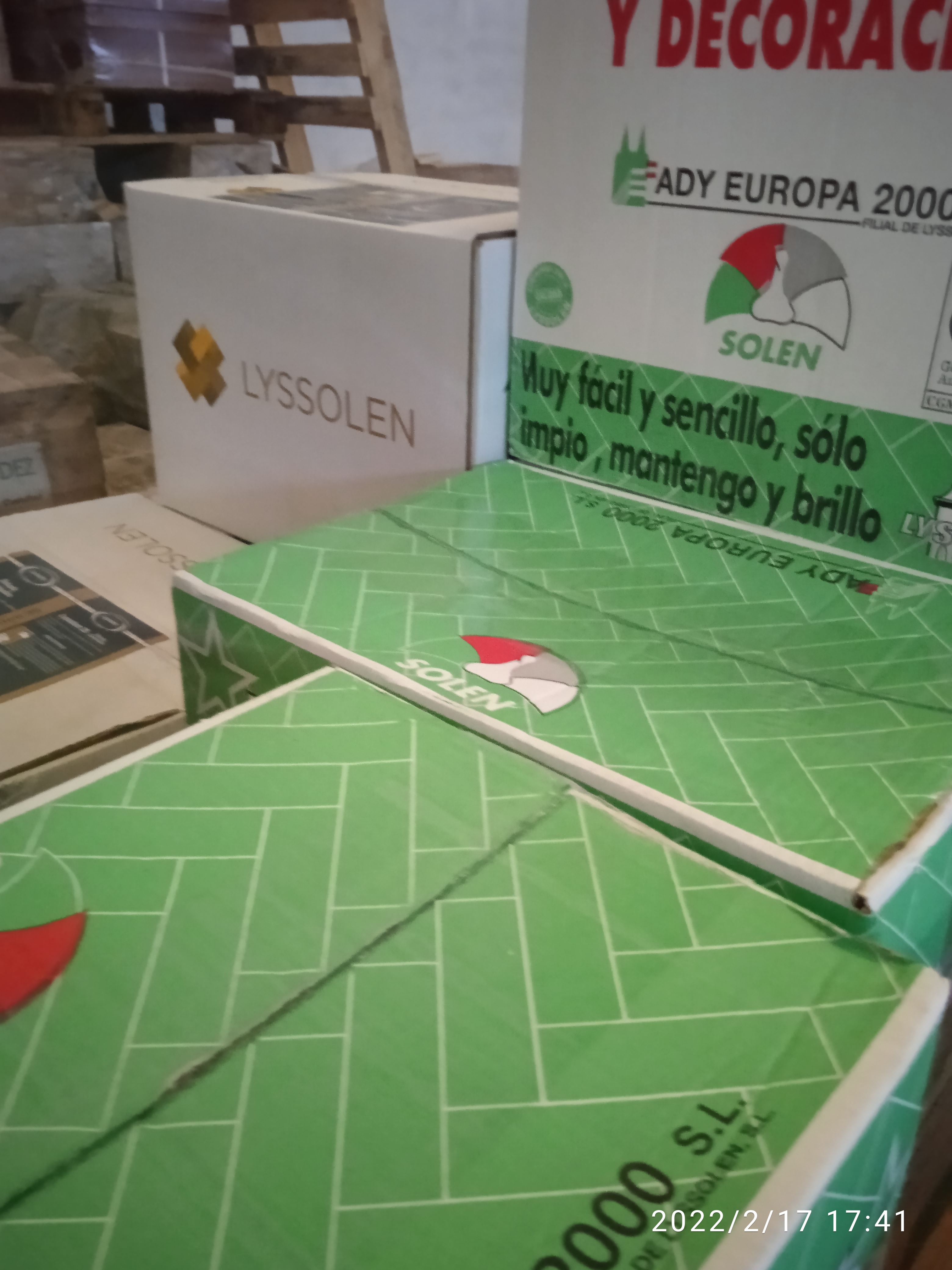 VENTA ALMACEN: de Suministros y/o instalación de tarimas y parquets VENTA ALMACEN: de Suministros y/o instalación de tarimas y parquets