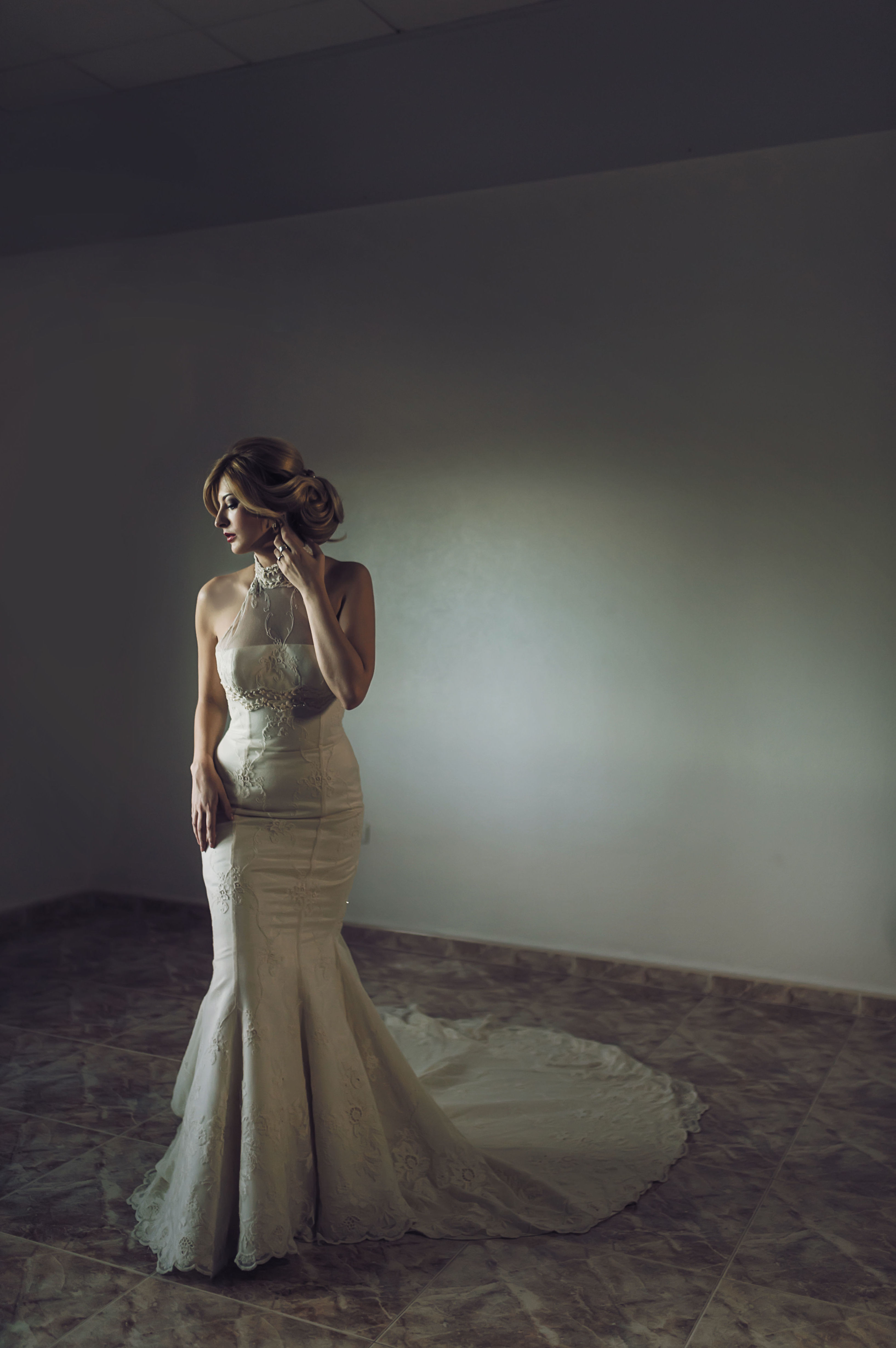 Novia: Catálogo de ATELIER YOLANDA NOVIAS Novia: Catálogo de ATELIER YOLANDA NOVIAS