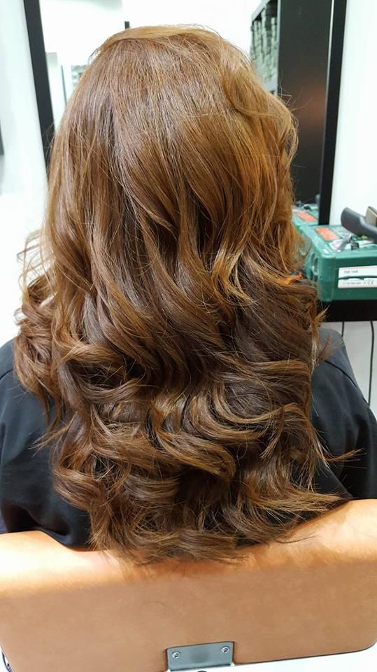 Color: Servicios de Peluquería Tijeras Color: Servicios de Peluquería Tijeras