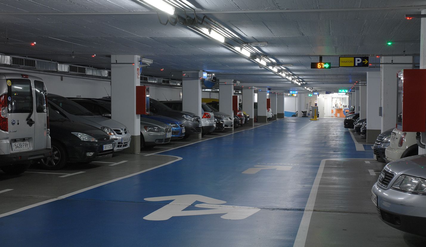 Pintura de parkings: Servicios de MC Proyectos Cromáticos, S.L. Pintura de parkings: Servicios de MC Proyectos Cromáticos, S.L.