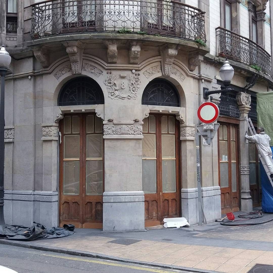 Restauración de fachadas y pintura de edificios, viviendas y locales: Servicios de MC Proyectos Cromáticos, S.L. Restauración de fachadas y pintura de edificios, viviendas y locales: Servicios de MC Proyectos Cromáticos, S.L.