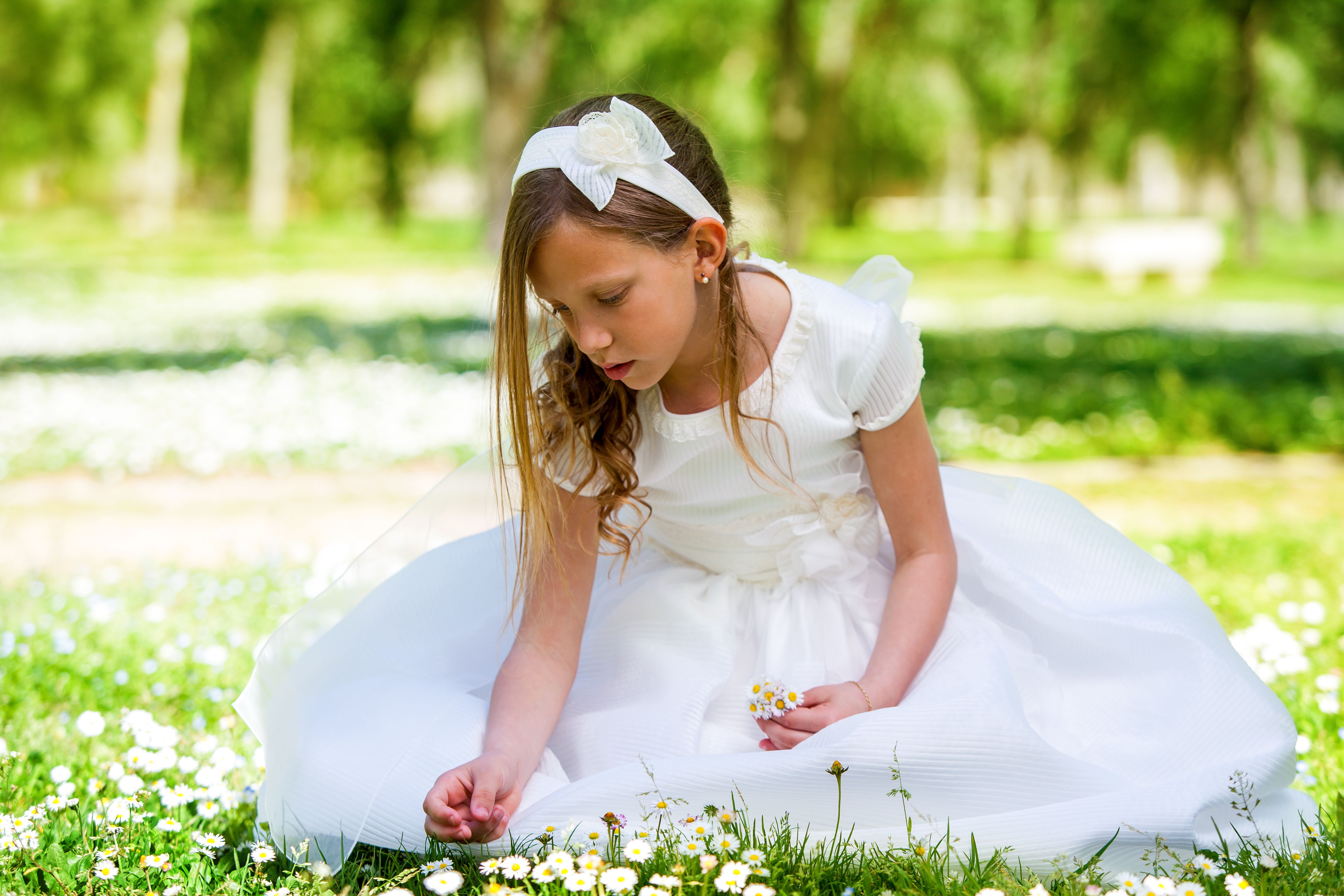 Limpieza de trajes de novia, comunión y cristianar: Prestaciones de Tintorería Urquiza Limpieza de trajes de novia, comunión y cristianar: Prestaciones de Tintorería Urquiza