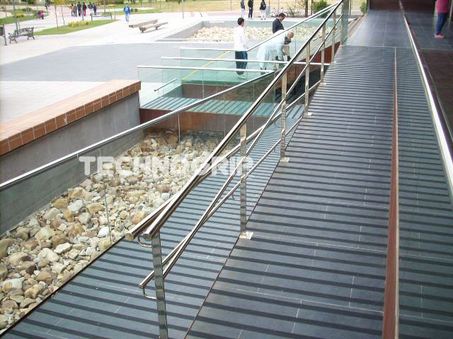 Láminas, planchas y baldosas antideslizantes: Productos y Tratamientos de Technogrip Canarias Láminas, planchas y baldosas antideslizantes: Productos y Tratamientos de Technogrip Canarias