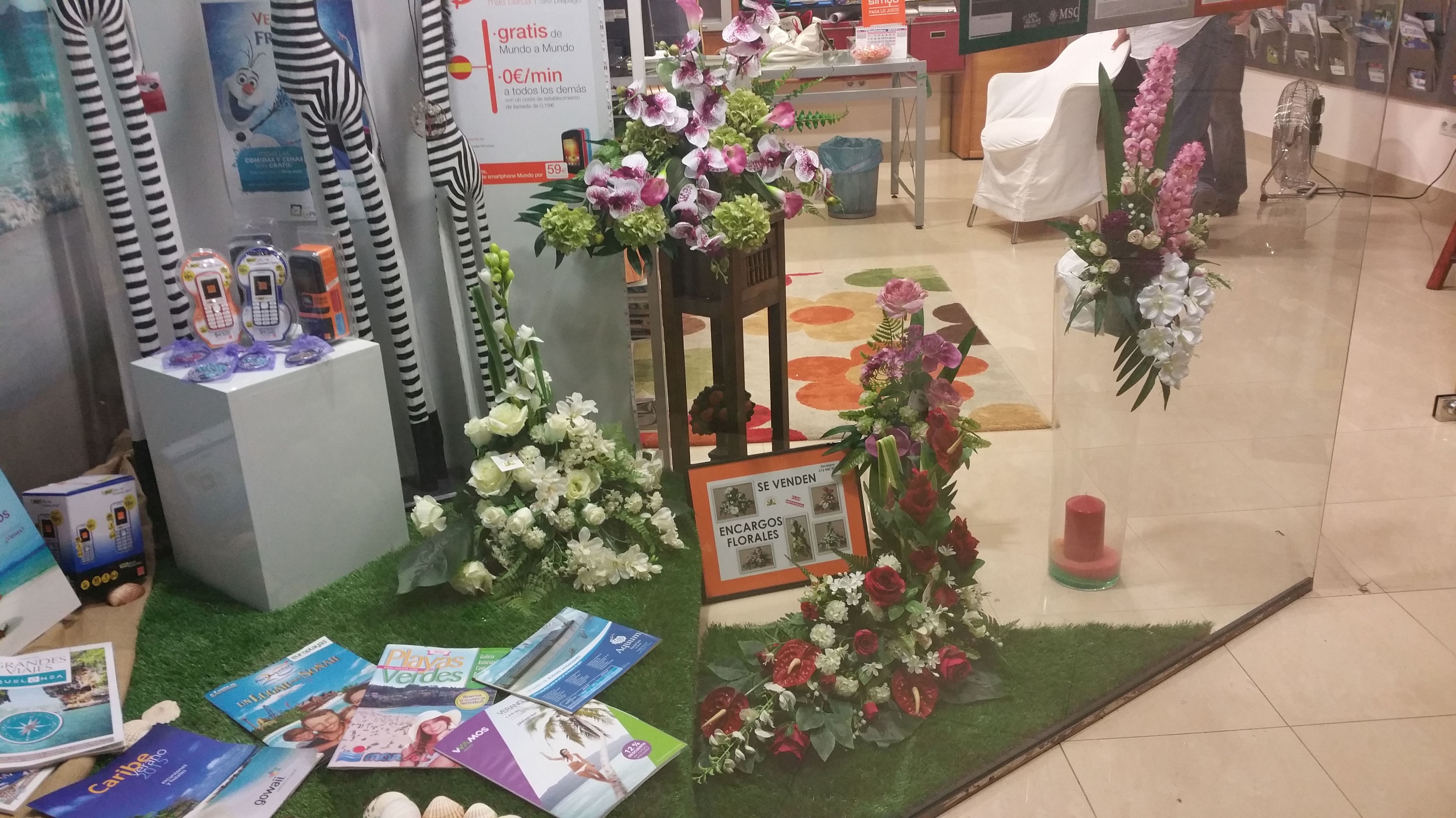 Flor artificial: Arreglos florales por encargo. Plantas exterior: ¿Qué hacemos? de Ches Pa, S.L. Flor artificial: Arreglos florales por encargo. Plantas exterior: ¿Qué hacemos? de Ches Pa, S.L.