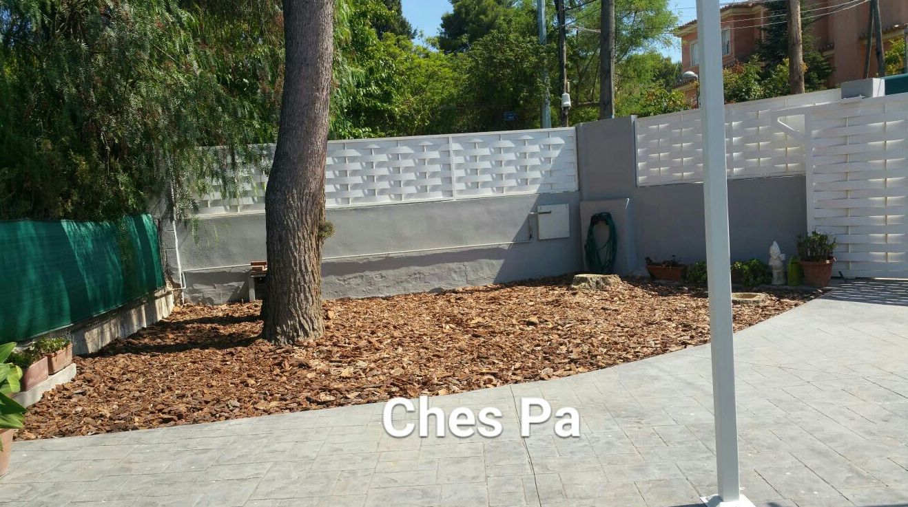 Proyecto Ches Pa paisajismo con césped artificial Valencia en jardín particular Proyecto Ches Pa paisajismo con césped artificial Valencia en jardín particular